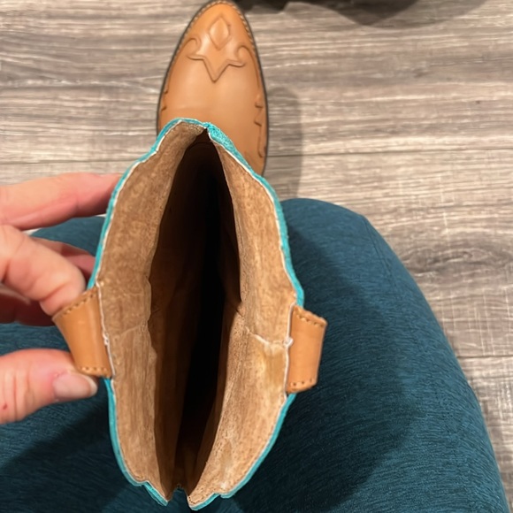 Coconuts by Matisse cowboy boots NWOT. Brown with teal suede edge. - Picture 6 of 6